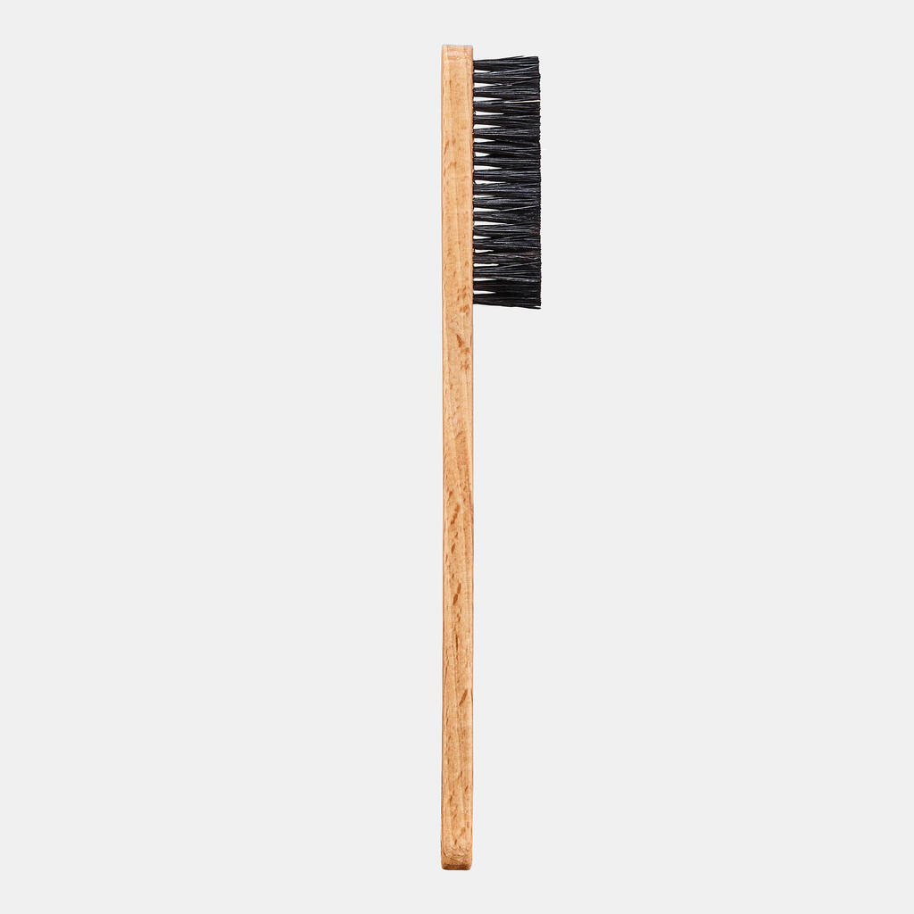 CLIMBING HOLD BRUSH